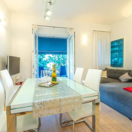 Lazuli Apartamento *